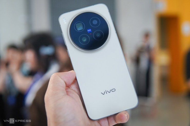 Vivo X300 Pro (từ 35 triệu đồng)