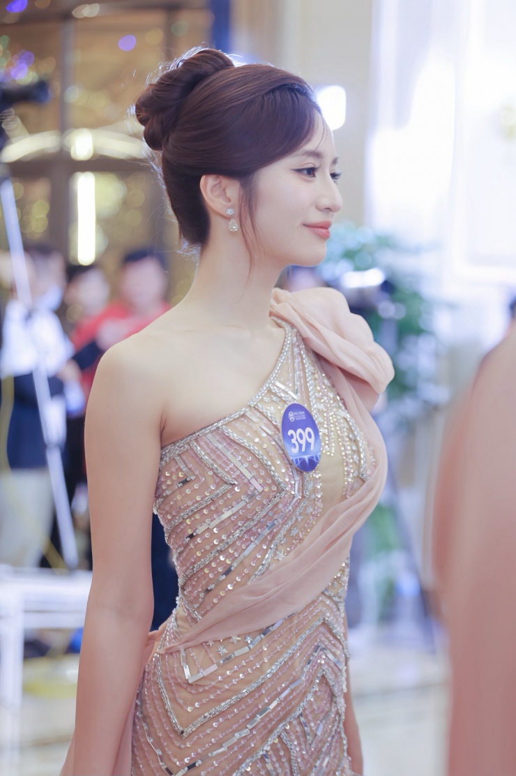 Nữ giảng viên đại học quê Thanh Hóa gây chú ý tại Miss World Vietnam 2025 - 3