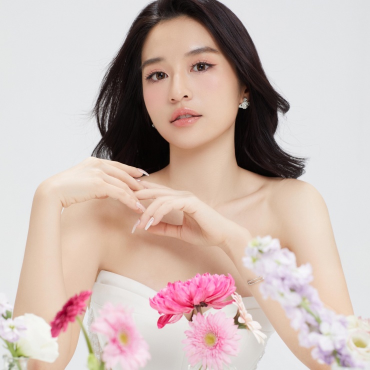 Ở tuổi 25, Lê Hà Trang nỗ lực phát triển bản thân theo hướng đa năng để trở thành người phụ nữ độc lập.