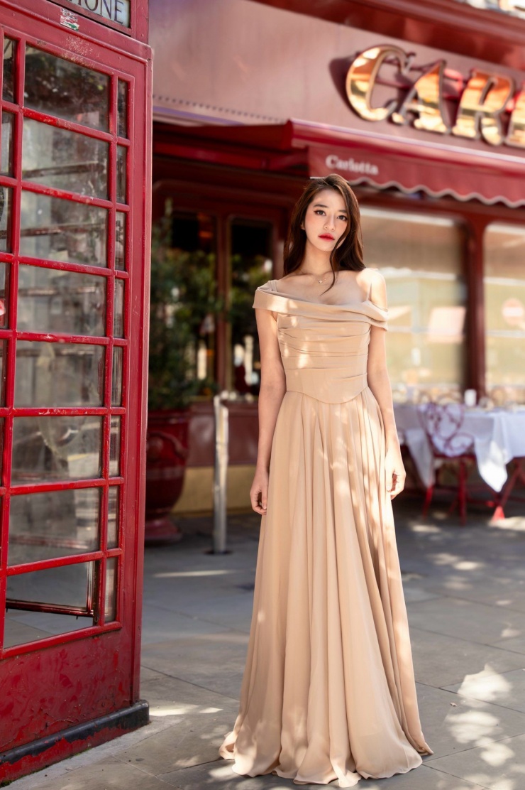 Lê Hà Trang chia sẻ thêm cô đã sống trong những nguyên tắc và sự an toàn của bản thân nên đôi lúc bị giới hạn trong khuôn khổ nhất định. Vì vậy, khi đến với cuộc thi nhan sắc này, nữ giảng viên đại học mong muốn được bứt phá, học hỏi thêm nhiều điều mới.