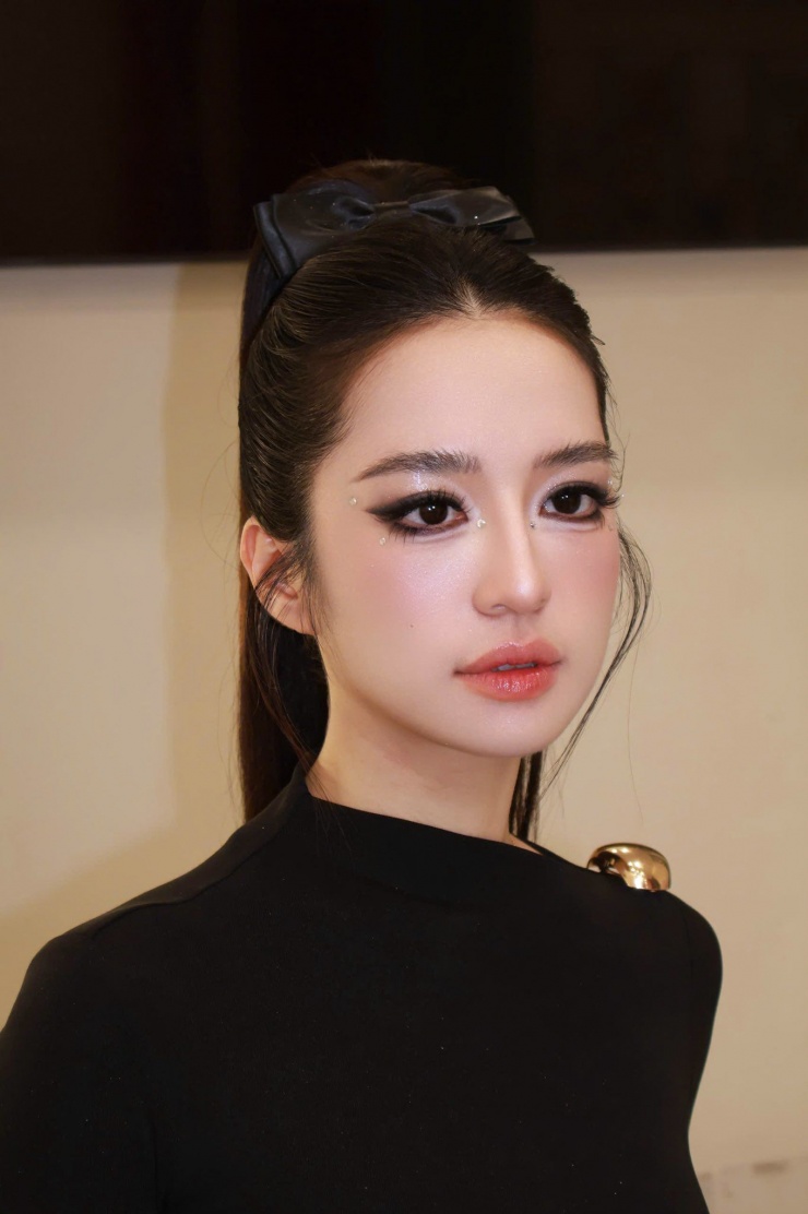 Nữ giảng viên đại học quê Thanh Hóa gây chú ý tại Miss World Vietnam 2025 - 11