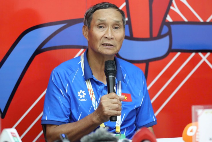 Họp báo ĐT nữ Việt Nam - Indonesia: Tướng Chung hé lộ bí kíp giúp hiệp hai "bùng nổ" - 1