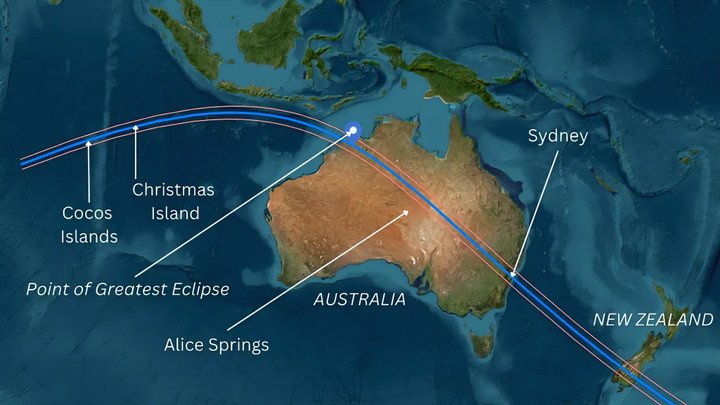 Đường đi của nhật thực toàn phần 2028 kéo dài từ Ấn Độ Dương qua Australia đến New Zealand. (Nguồn: Maphub.net, Ersi, Maxar)
