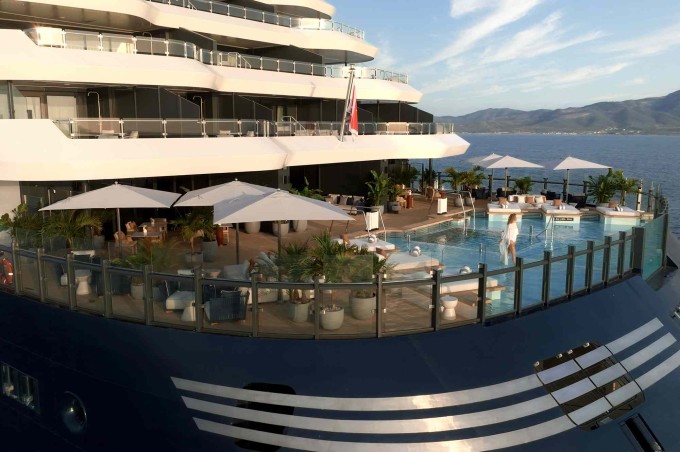 Du thuyền Luminara của Ritz-Carlton. Ảnh: T&amp;L