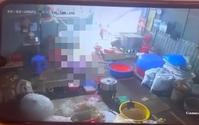 Chồng chém vợ nghi do mâu thuẫn tiền bạc