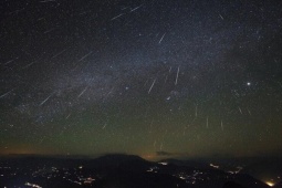 Mưa sao băng Geminids tiếp tục xuất hiện vào ngày 14/12, rạng sáng 15/12
