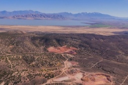 Mỹ phát hiện mỏ kim loại và đất hiếm khổng lồ