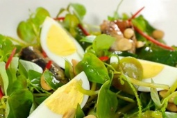 Loại rau mọc hoang nhưng đắt ngang thịt là “thực phẩm vàng” cho người bị gout và tiểu đường, làm ngay món này đơn giản mà bổ dưỡng