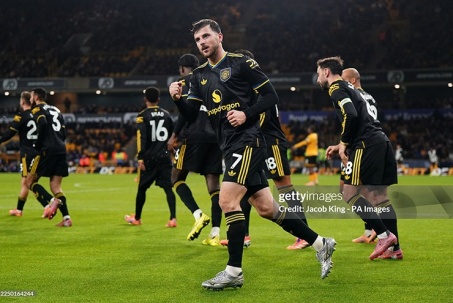 Amorim có "con cưng" là Mason Mount ở MU, nhưng không dám dùng quá tay