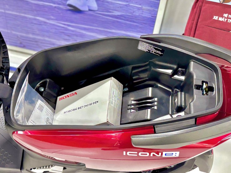 Giá xe máy điện Honda ICON e giữa tháng 12/2025, khuyến mãi sốc - 4