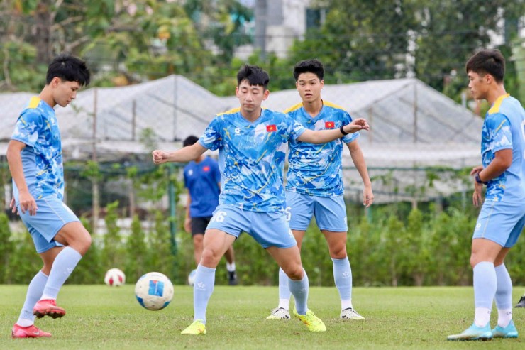 HLV Kim Sang Sik cho U22 Việt Nam tập gì trước bán kết SEA Games? - 3