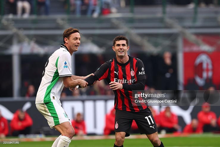Video bóng đá AC Milan - Sassuolo: Dấu ấn Matic, 4 bàn rượt đuổi kịch tính (Serie A) - 2