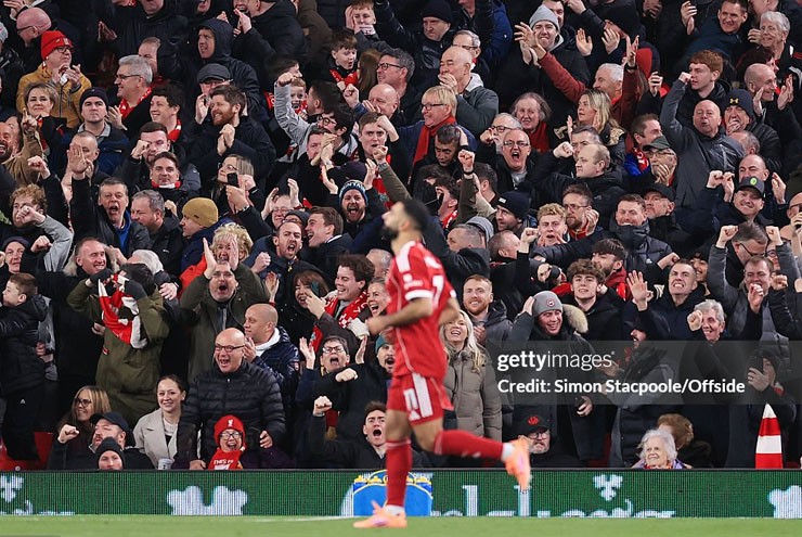 Niềm vui trở lại với Anfield