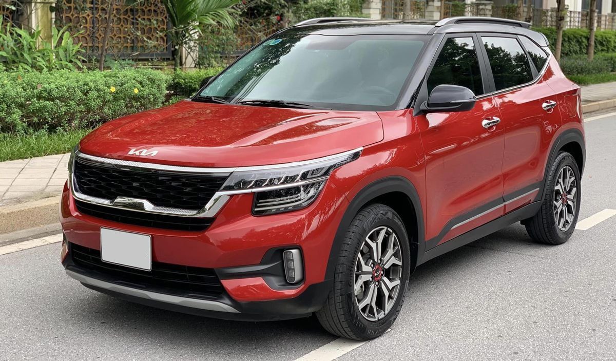 Kia Seltos phú hợp với nhân viên văn phòng hơn các dòng xe&nbsp;sedan và SUV/CUV cùng tầm giá.