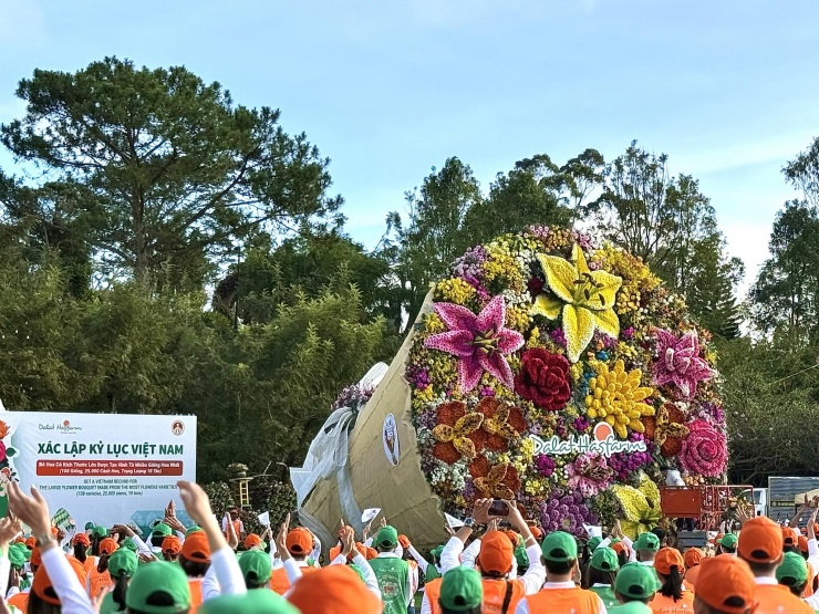 Đây là một kỳ tích mang dấu ấn hoa Việt; đồng thời, khẳng định vị thế Đà Lạt là xứ sở Hoa bậc nhất Đông Nam Á.