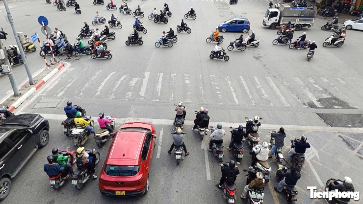 Đường Trần Khát Chân.