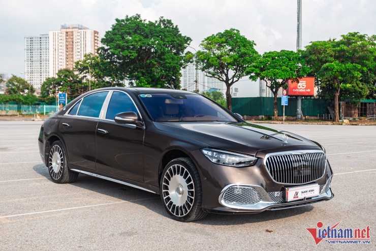 Thợ Việt 'biến' Mercedes-Benz S 500 đời 2010 thành Maybach 2025 giá 15 tỷ - 20