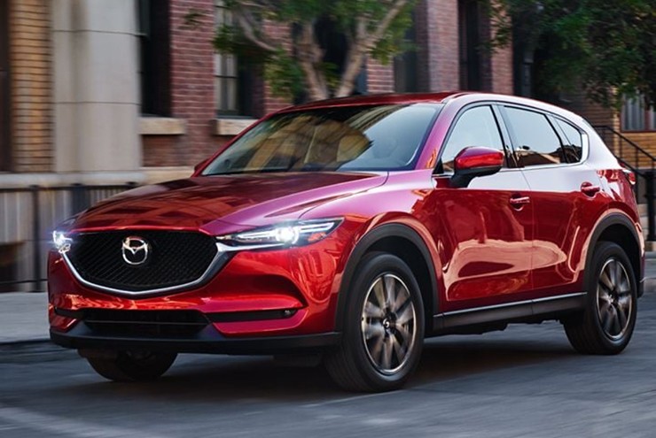 Mazda CX-5 là tâm điểm nhờ mức giảm giá mạnh tay từ THACO AUTO và đại lý.