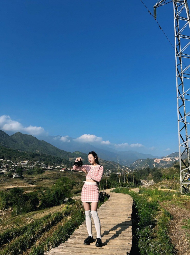 Trong số 50 thí sinh Miss World Vietnam 2025, Thanh Thư được cho là sở hữu chiều cao khiêm tốn - 1m68.