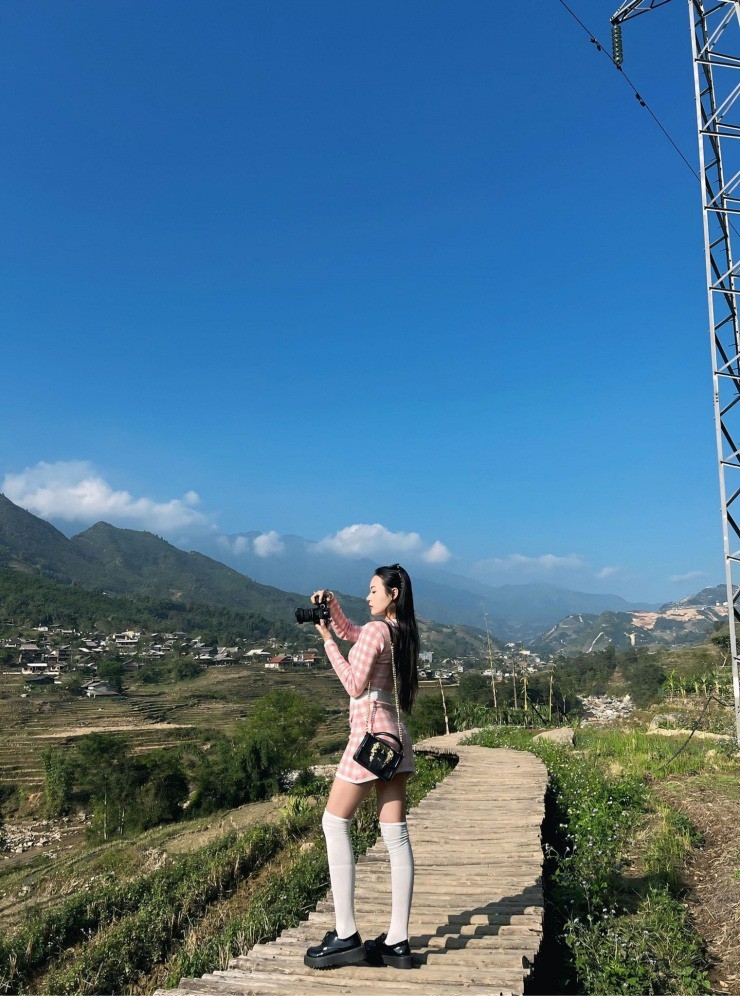 Trong số 50 thí sinh Miss World Vietnam 2025, Thanh Thư được cho là sở hữu chiều cao khiêm tốn - 1m68.