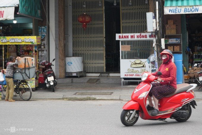 Cơ sở chính của tiệm bánh mì Hồng Vân, nơi sản xuất chả cung cấp cho các chi nhánh. Ảnh: Phạm Linh