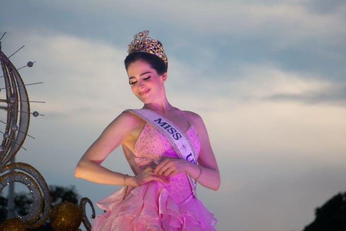 Chiến thắng của Fatima từng gây nhiều tranh cãi khi cô vướng nghi vấn mua giải và được chủ tịch Miss Universe, doanh nhân người Mexico Raúl Rocha ưu ái. Tuy nhiên người đẹp lên tiếng bác bỏ những tin đồn này. Sau thời gian ngắn công tác tại New York, Mỹ, Fatima lặng lẽ trở về quê nhà hôm 10/12.