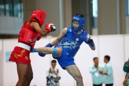 Văn Chưởng và Thu Thủy đánh như "phim chưởng", giật 2 HCV cho wushu Việt Nam