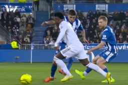 Real tranh cãi với trọng tài: Alonso đòi phạt đền, đối thủ muốn thẻ đỏ cho Vinicius