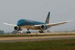 'Siêu máy bay' Boeing 787 Dreamliner đáp xuống Long Thành