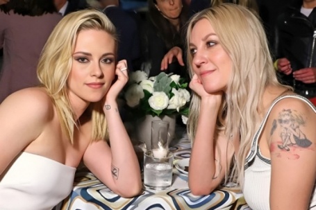 Kristen Stewart hé lộ cuộc sống bên vợ mới cưới