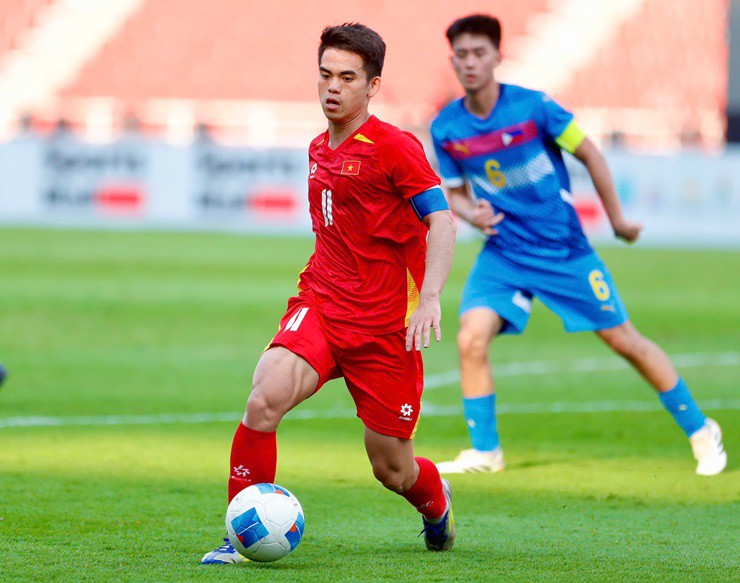 Đội trưởng Văn Khang sở hữu cơ hội ngon ăn nhất của U22 Việt Nam trong hiệp 1