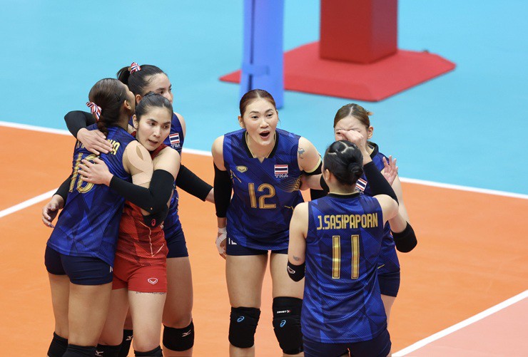 ĐT bóng chuyền nữ Thái Lan tỏ ra bản lĩnh hơn ở thời điểm quyết định