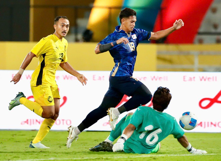 Video bóng đá U22 Thái Lan - U22 Malaysia: Siêu phẩm & thẻ đỏ, hẹn đấu U22 Việt Nam (SEA Games) - 2