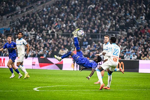 Monaco dội ngược sức ép lên Marseille ở cuối hiệp 1