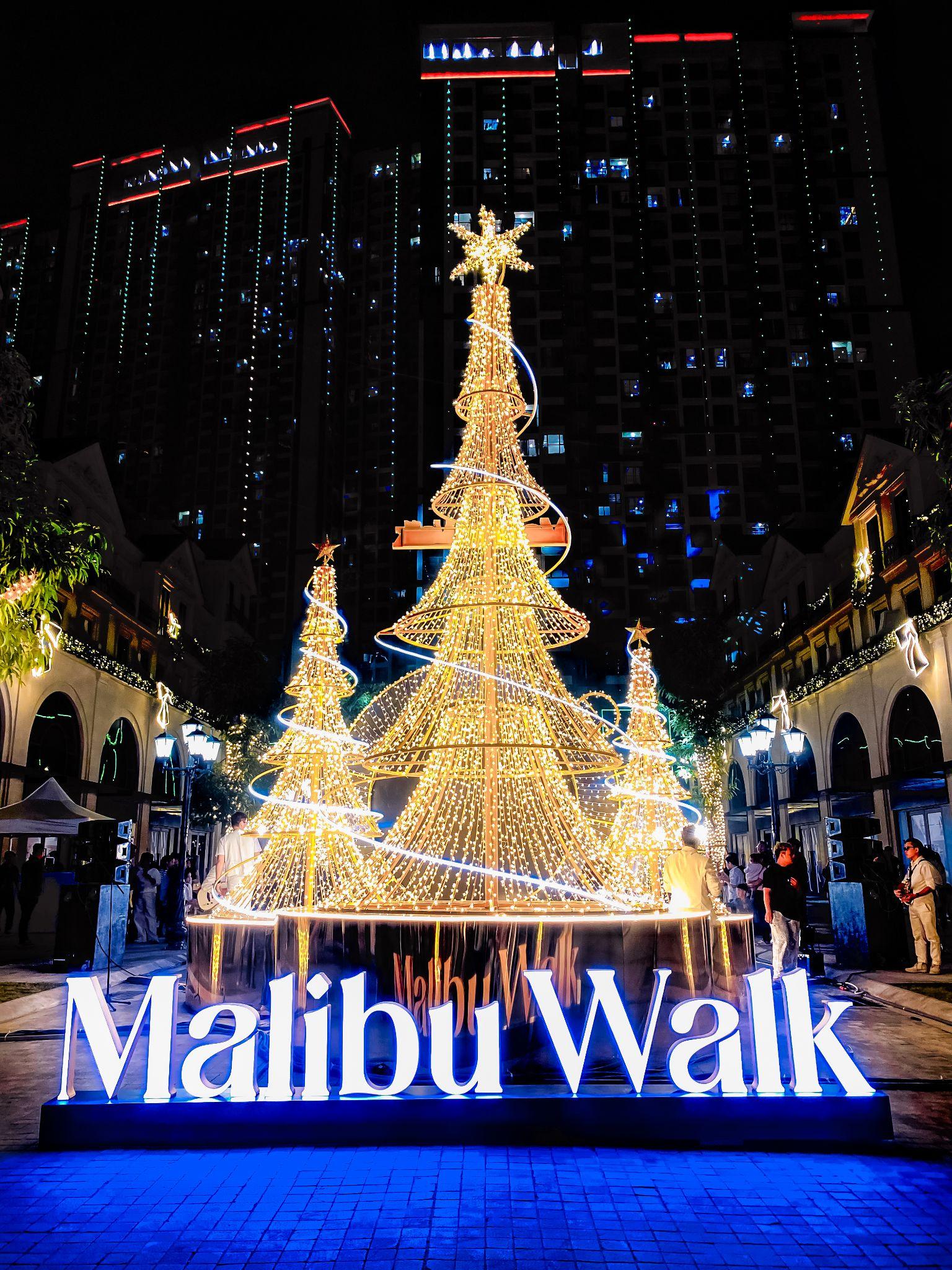 Chuỗi sự kiện “The Magical Joy - Mùa giáng sinh diệu kỳ” tại Malibu Walk sẽ mở cửa đón khách đến hết ngày 25/12.