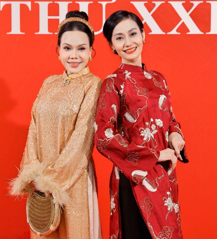 Nghệ sĩ Hạnh Thúy chia sẻ về tình bạn hàng chục năm với nghệ sĩ Việt Hương. 