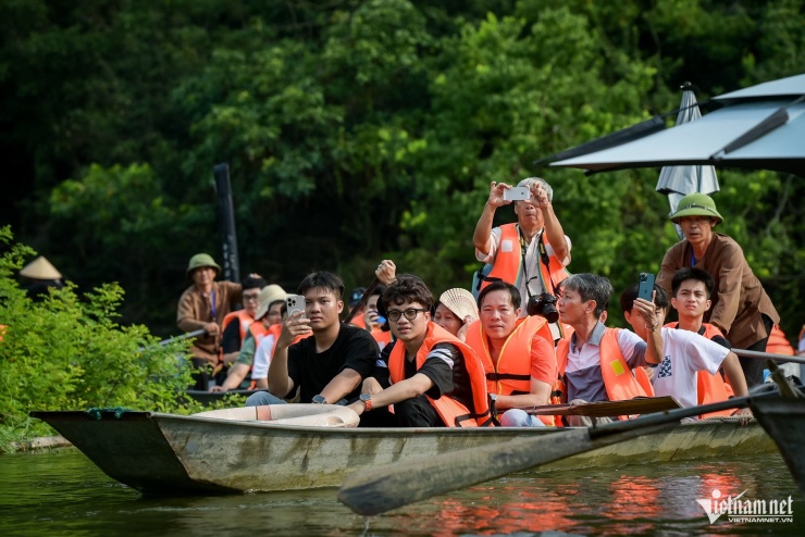 Mê hoặc khoảnh khắc hàng vạn chim hoang dã bay về tổ ở Ninh Bình - 7