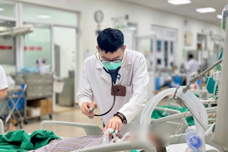 Người phụ nữ trẻ nguy kịch vì mắc cúm