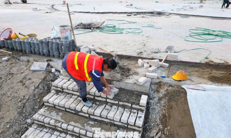 Diện mạo công viên gần 300 tỷ đồng với cổng hoa sen 5 cánh ở Hà Nội - 6