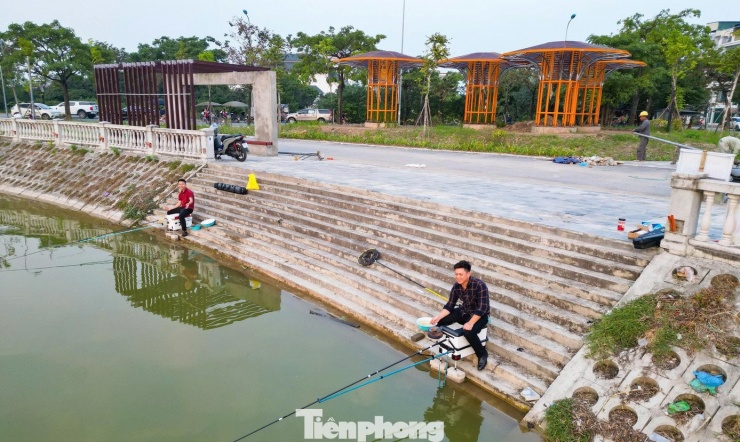 Một số hạng mục về cơ sở vật chất đã được lắp đặt, hình hài Công viên Gia Lâm đã hiện rõ nét.