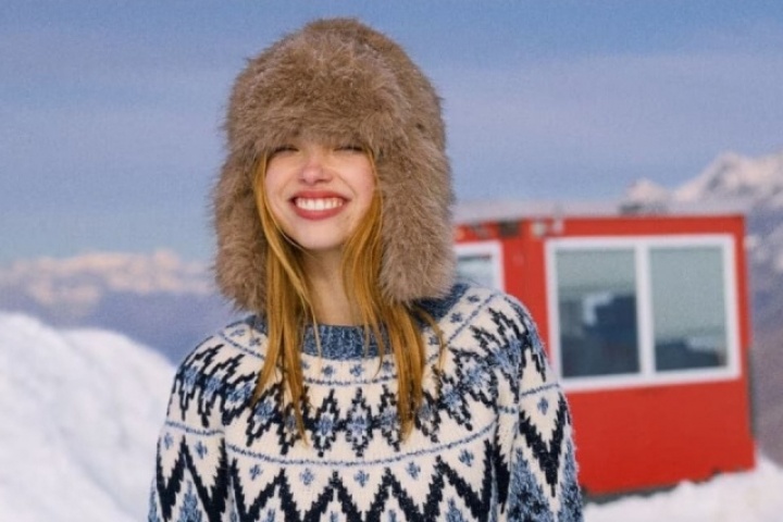 Mốt áo len 'xấu' được ưa chuộng dịp cuối năm