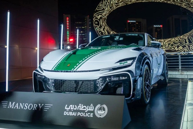 Cảnh sát Dubai biên chế thêm mẫu siêu xe SUV Ferrari Purosangue Mansory