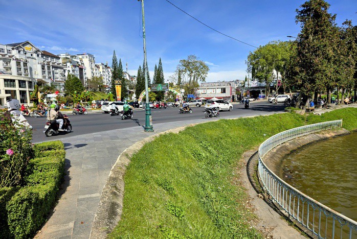 Khu vực xảy ra vụ việc ven hồ Xuân Hương.