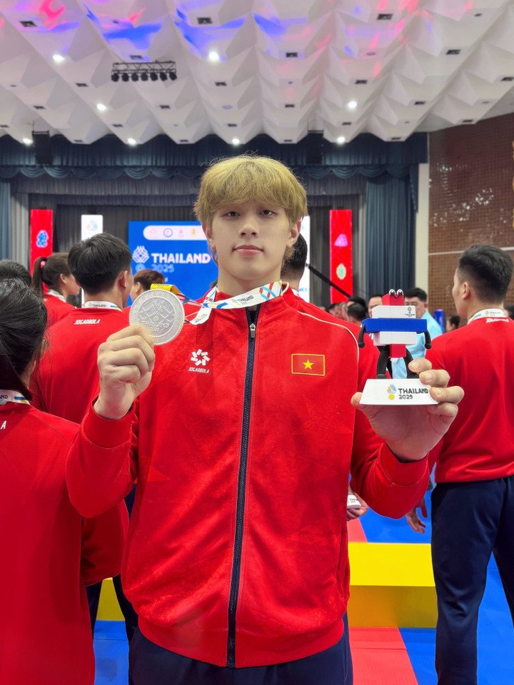 Dù lần đầu góp mặt tại SEA Games, Tiến Triển vẫn xuất sắc giành Huy chương bạc.