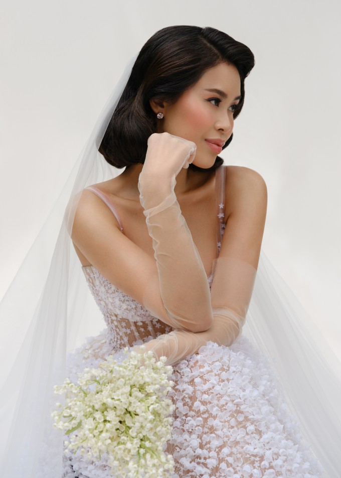 Bộ ảnh xuất hiện trên tạp chí Elle Italy.