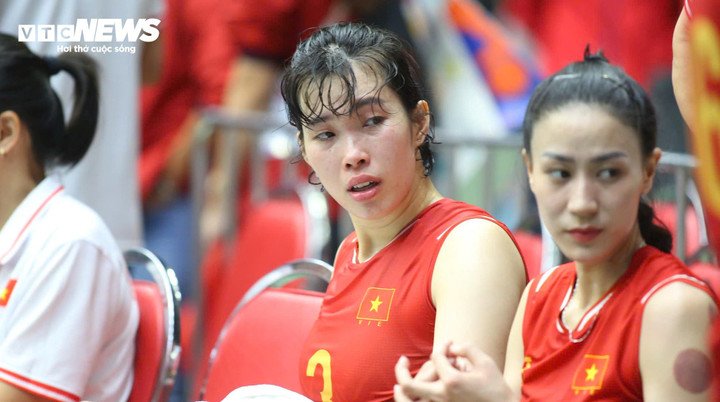 Trọng tài xin lỗi đội tuyển bóng chuyền nữ Việt Nam sau chung kết nghiệt ngã - 1