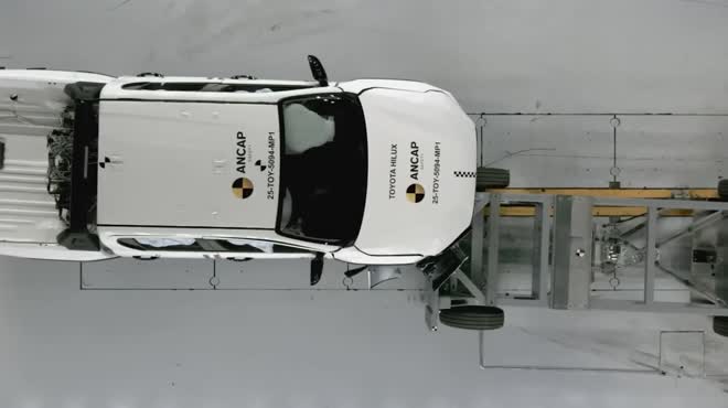 Toyota Hilux thế hệ mới 2026 đạt điểm tối đa ANCAP trước khi bán tại Việt Nam