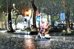 Miền Bắc trời rét, miền Trung mưa dai dẳng