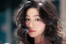 Nhan sắc tuổi đôi mươi của con gái Quyền Linh