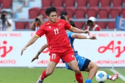 'Máy tạt' Phi Hoàng đã oanh tạc Philippines thế nào?